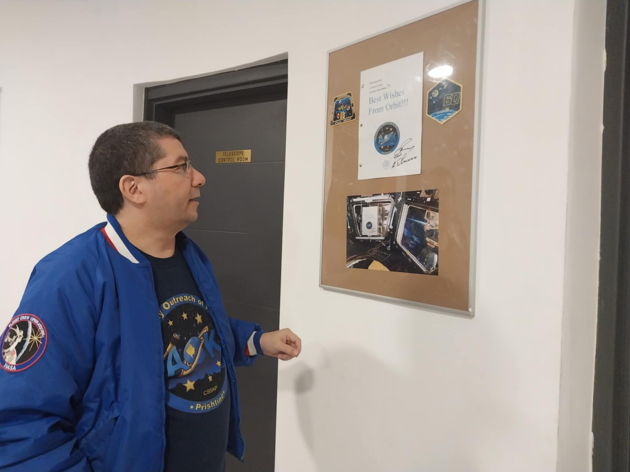 Swiss astronomy enthusiast Rodrigo Araya inside the observatory space. Photo: BIRN.