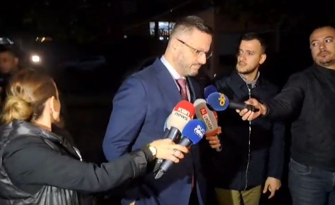 plarent ndreca del pas 4 oresh nga spak ja cfare deklaron deputeti i ps i pandehur per shkelje te barazise ne tendere