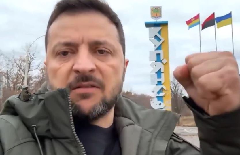 video zelensky del ne front te luftes trupat ruse po vazhdojne te terrorizojne rajonet kufitare ne po mbajme pozicionet tona