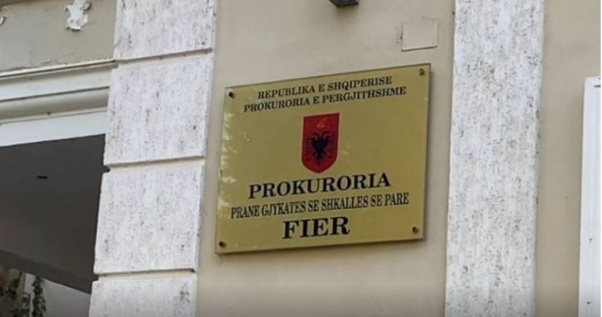 pacienti nderroi jete pas neglizhences se trajtimit ne spital procedohen tre mjeket prokuroria e fierit pezullon nga detyra dy prej tyre