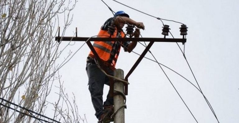 reshjet e shiut mbeten pa energji elektrike fshatrat e fierit