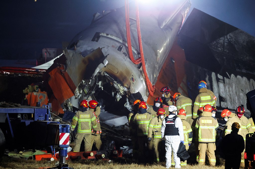 rrezimi i avionit me 179 viktima ne korene jugut autoritetet tregojne sa kohe do te duhet per te hapur dhe deshifruar kutine e zeze