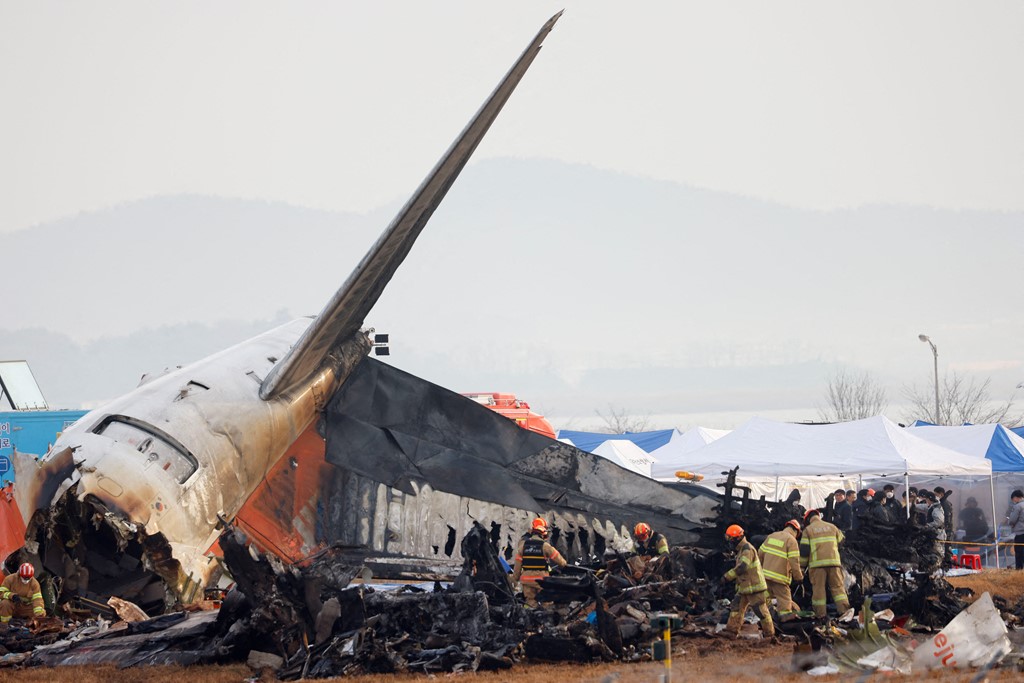 rrezimi i avionit ne korene e jugut me shume se 60 mije njerez anulojne rezervimet e fluturimeve