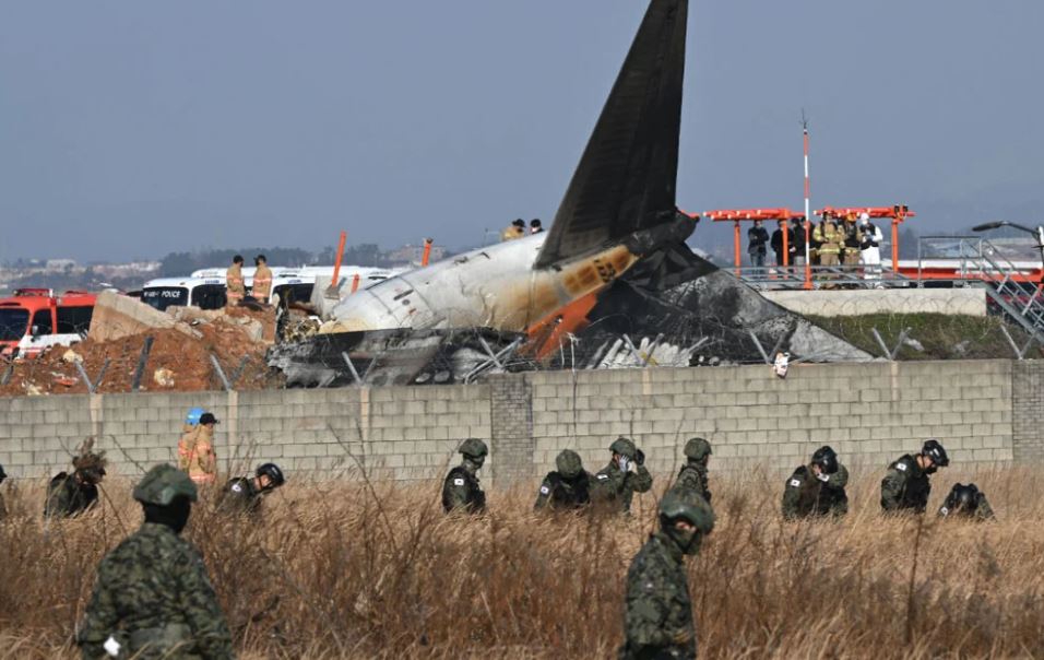 rrezimi i avionit ne korene e jugut u perplas me zogjte apo kishte problem teknik gjendet kutia e zeze por ende nuk jane zbuluar bisedat mesazhi i fundit dramatik i pasagjerit