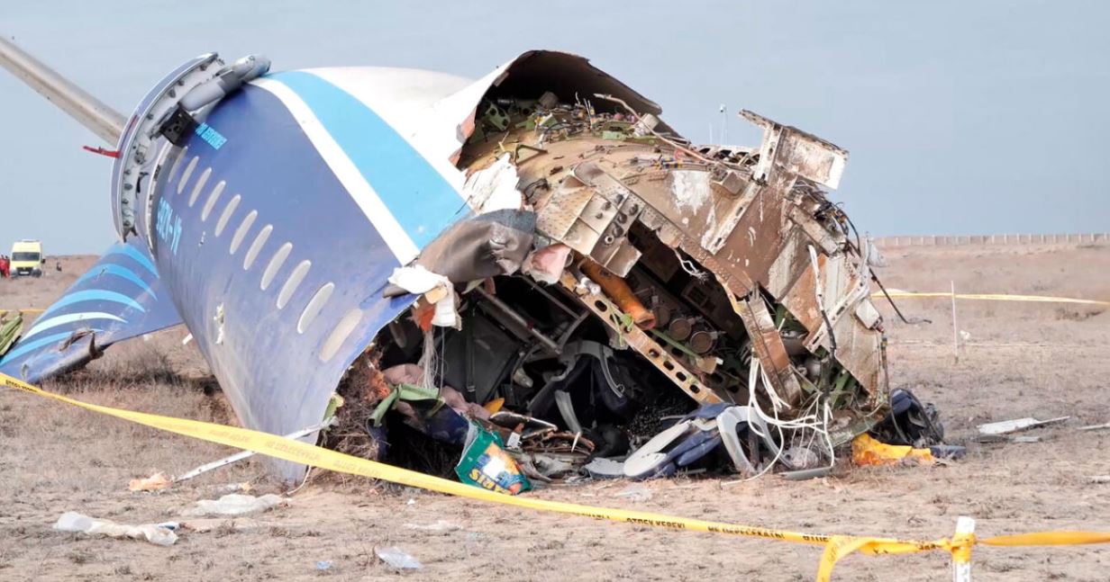 rrezimi i avionit te azerbajxhanit me dhjetera viktima nato ben thirrje per hetim te plote te shkaqeve