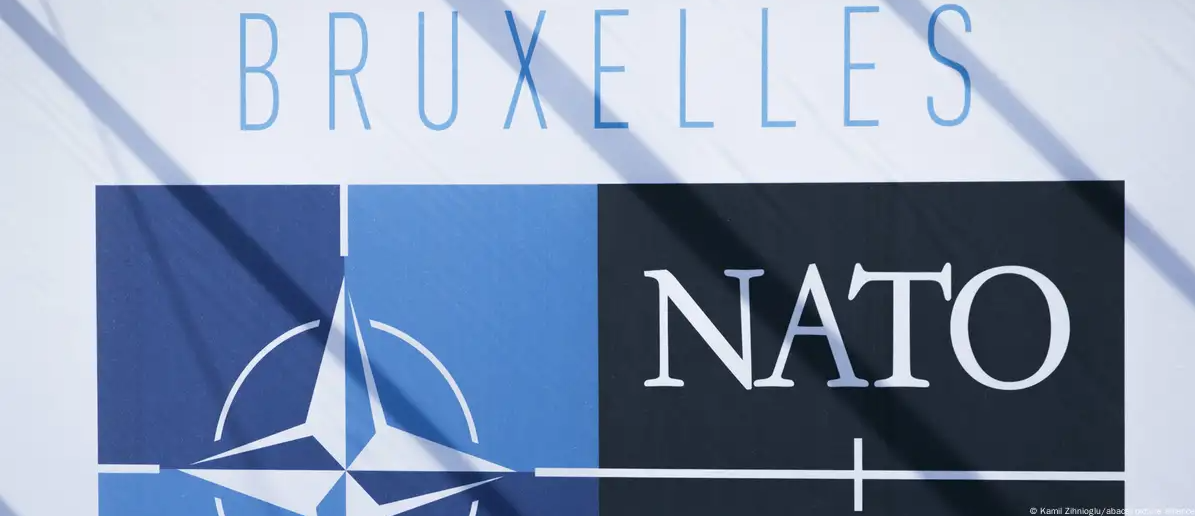trump ukraina dhe shpenzimet e mbrojtjes sfidat me te cilat perballet nato ne 2025 en dw perpjekjet dhe mangesite europiane ne forcimin e aleances